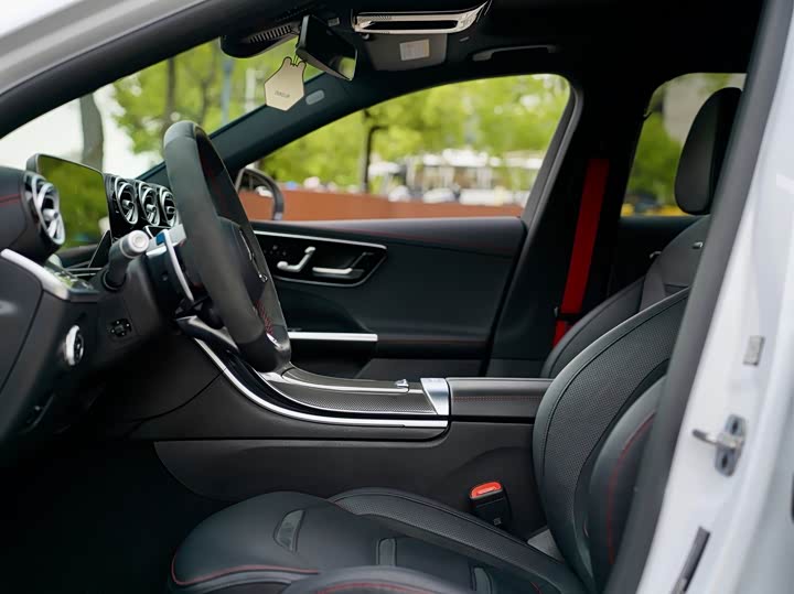 Mercedes-Benz C-Class 2024 AMG C 43 4 MATIC — фото 16