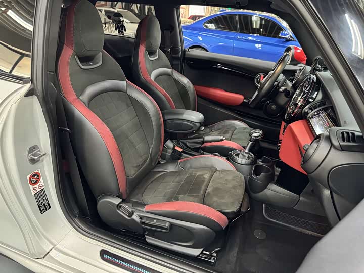MINI Hatch — фото 16