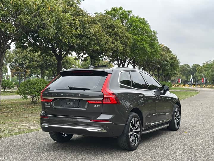 Volvo XC60 2024 B 5 4 WD — фото 10