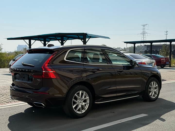 Volvo XC60 2019 T 5 4 WD V — фото 8