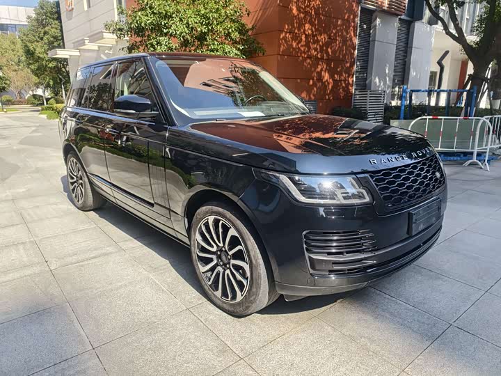 Land Rover Range Rover — фото 1