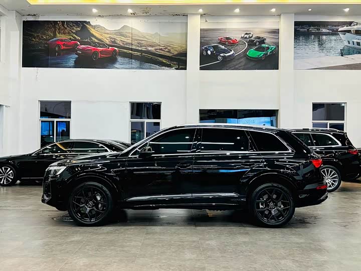Audi Q7 2025 55 TFSI quattro S line — фото 3