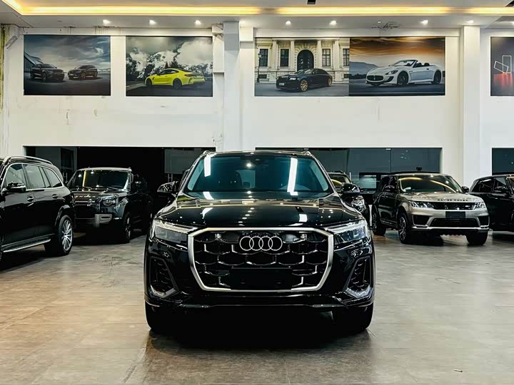 Audi Q7 2025 55 TFSI quattro S line — фото 2