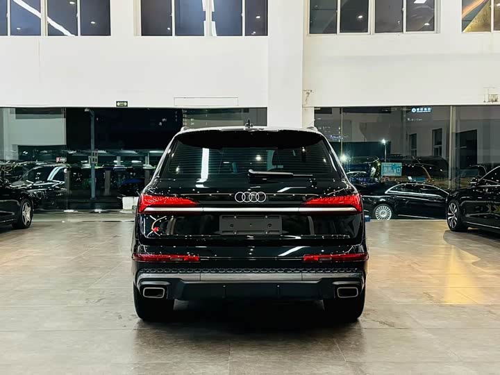 Audi Q7 2025 55 TFSI quattro S line — фото 5