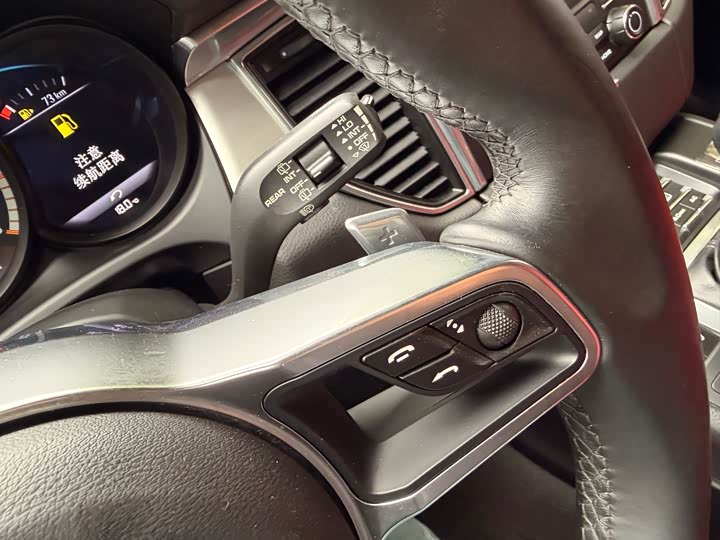 Porsche Macan 2017 Macan Turbo 3.6 T — фото 18