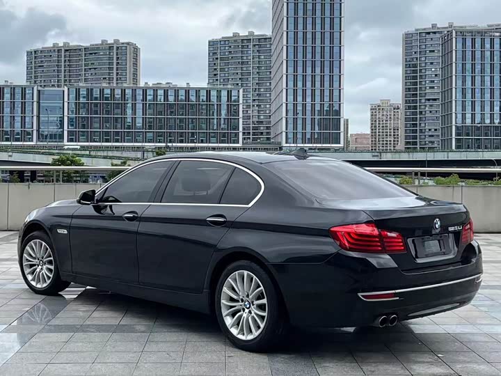 BMW 5 Series 525Li — фото 8