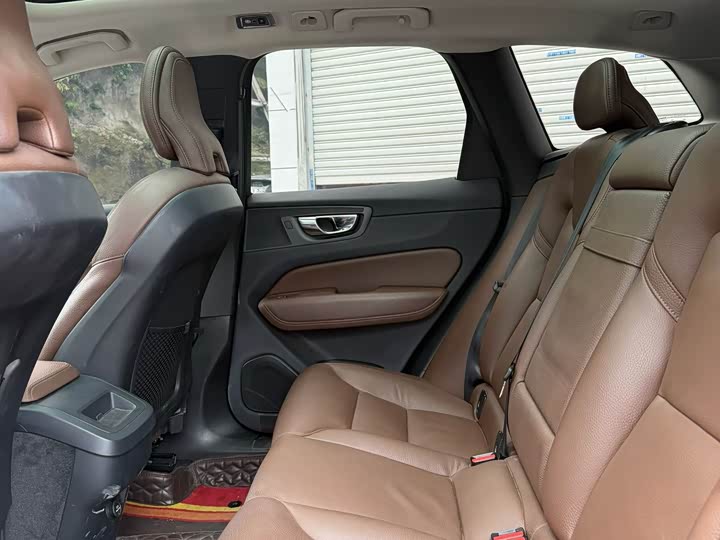 Volvo XC60 2020 T 5 4 WD — фото 5