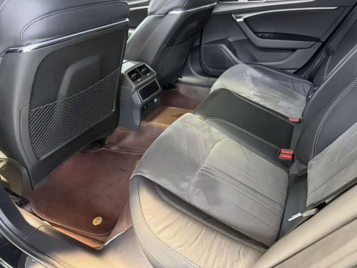 Audi A6L 2023 45 TFSI — фото 7