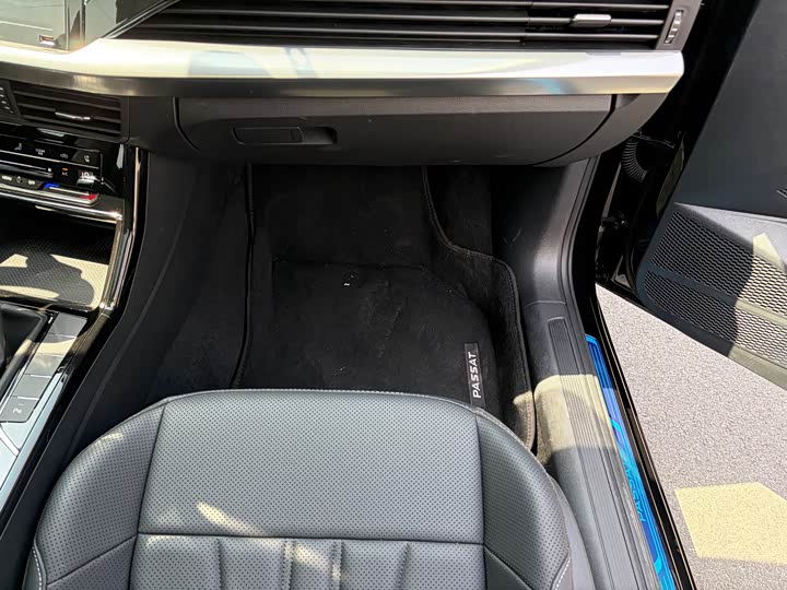 Volkswagen Passat — фото 15