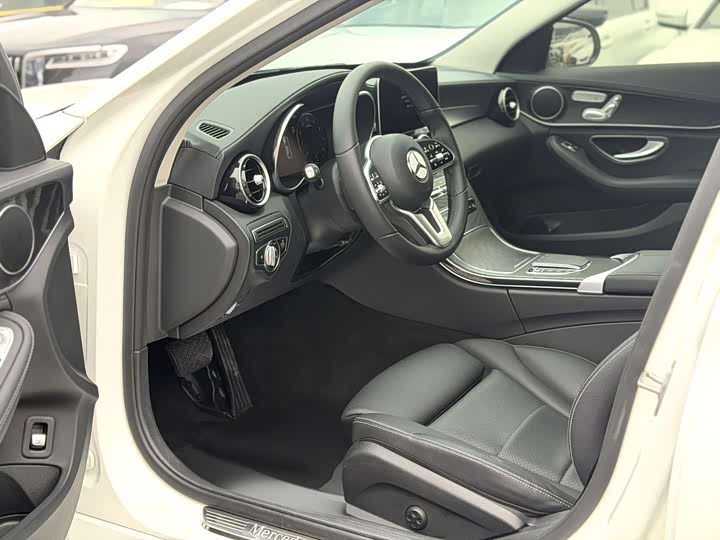 Mercedes-Benz C-Class C 260 L — фото 4