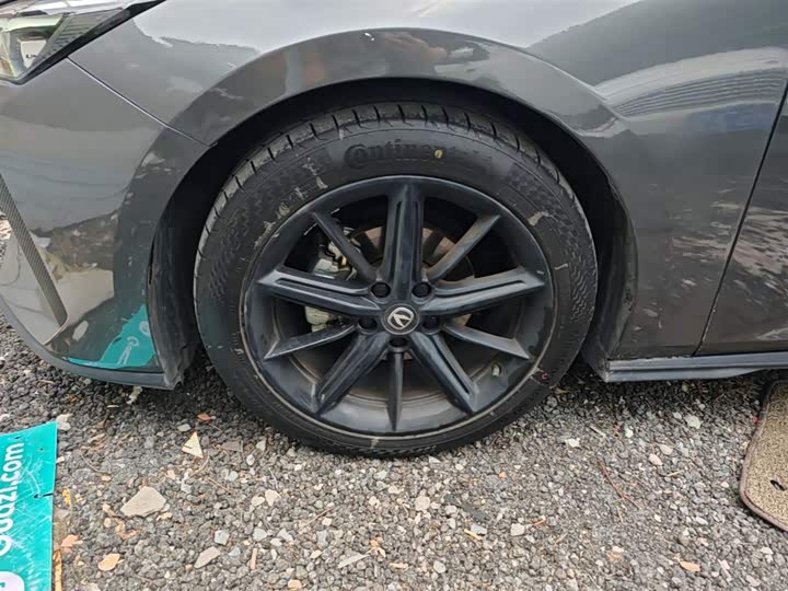 Changan UNI-V 2023 1.5 T Premium — фото 23