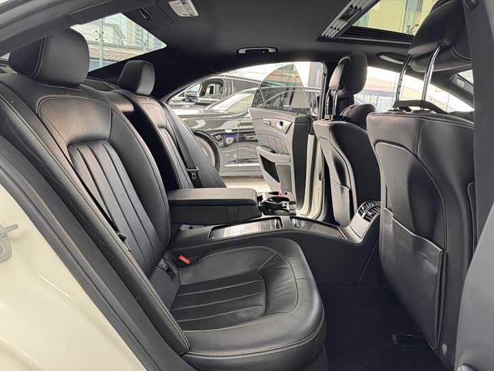 Mercedes-Benz CLS 2017 CLS 260 — фото 15