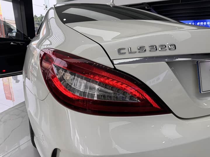 Mercedes-Benz CLS 2017 CLS 260 — фото 30