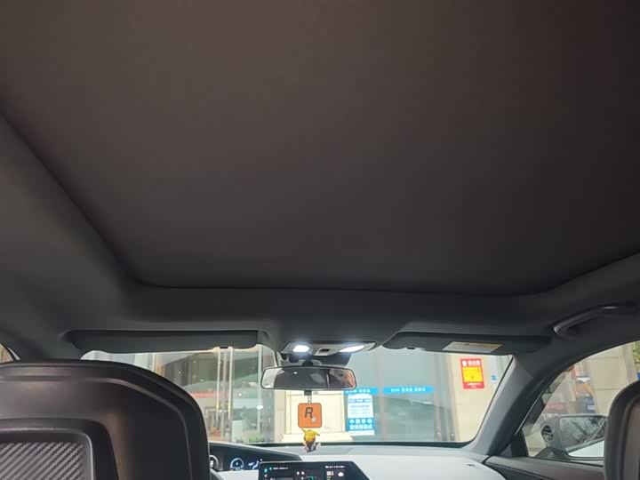 Changan UNI-V 2022 1.5 T Premium — фото 18