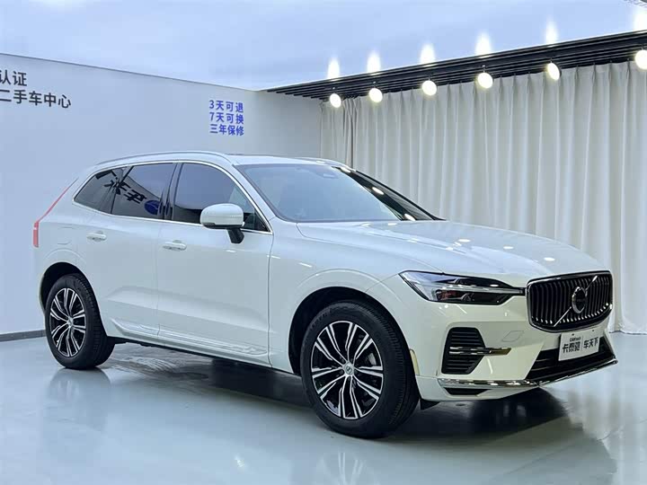 Volvo XC60 2022 B 5 4 WD — фото 2