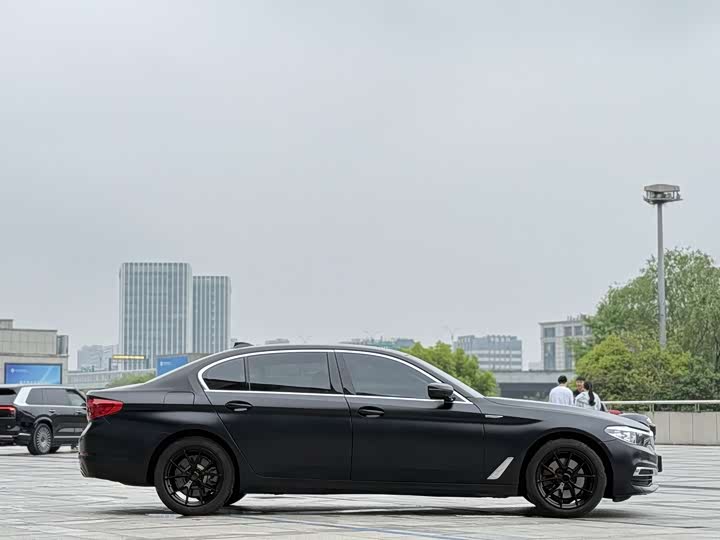 BMW 5-Series 2020 525 Li — фото 8