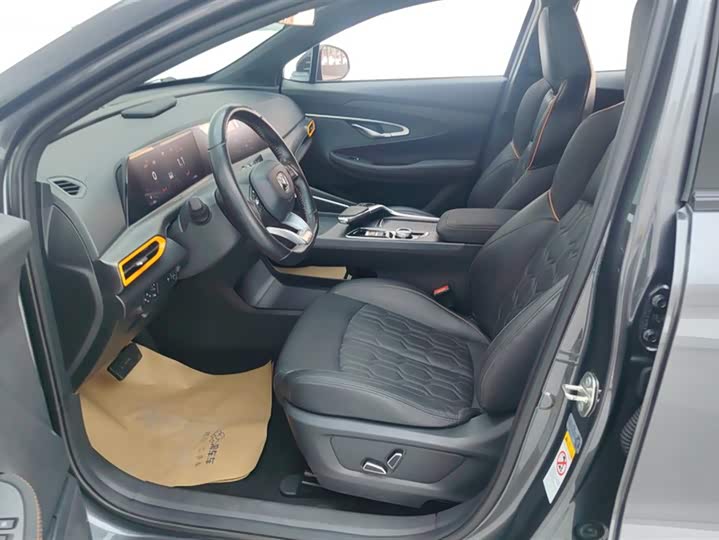 Changan UNI-T 2022 2.0 T Premium — фото 9