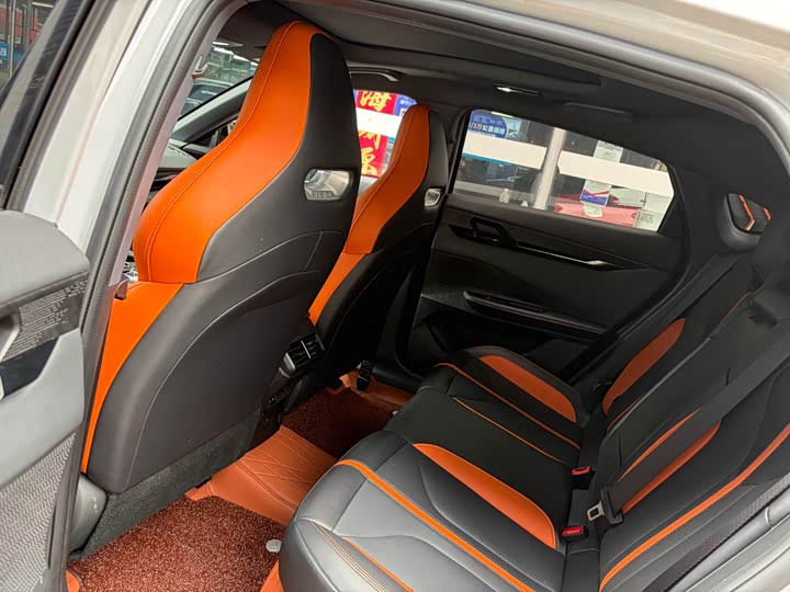Changan UNI-V 2024 1.5 T Sport — фото 6