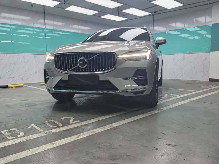 Volvo XC60 2024 B 5 4 WD — фото 2