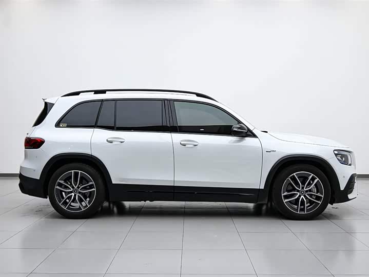 Mercedes-Benz GLB 2023 AMG GLB 35 4 MATIC — фото 6