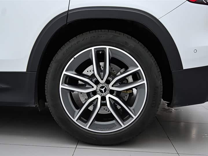 Mercedes-Benz GLB 2023 AMG GLB 35 4 MATIC — фото 35