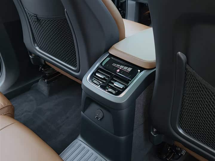 Volvo XC90 Hybrid 2022 E Hybrid T 8 7 — фото 23