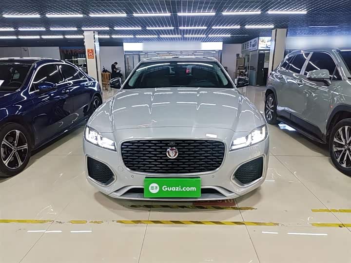 Jaguar XFL 2024 2.0 T P 250 2 WD — фото 3