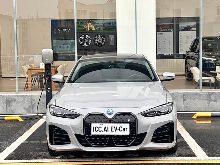 BMW i 4 2023 e Drive 35 — фото 2
