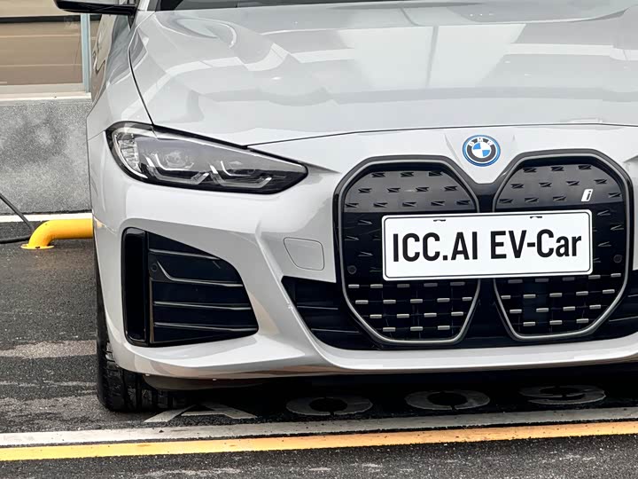 BMW i 4 2023 e Drive 35 — фото 13