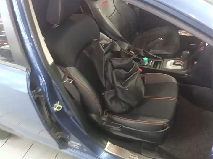 Subaru XV 2014 2.0i — фото 25
