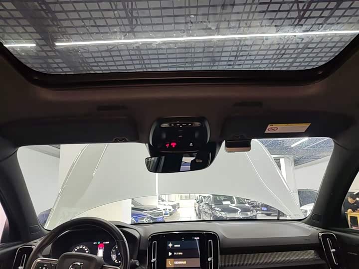 Volvo XC40 2021 T 4 WD — фото 18