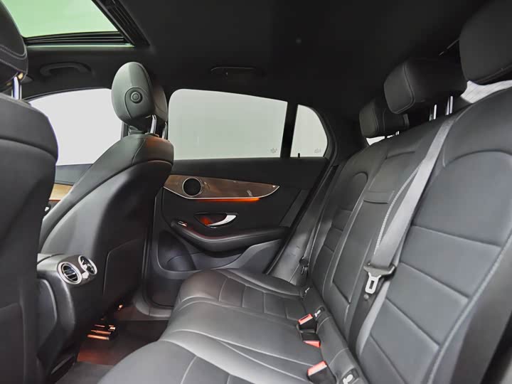 Mercedes-Benz GLC 2019 GLC 260 4 MATIC SUV — фото 8