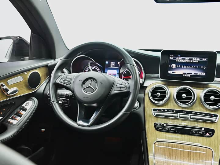 Mercedes-Benz GLC 2019 GLC 260 4 MATIC SUV — фото 11