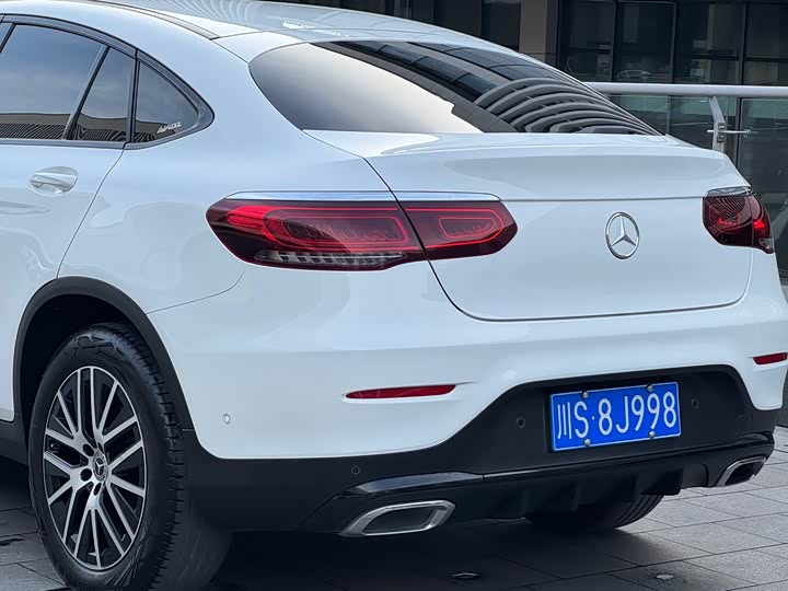 Mercedes-Benz GLC 2023 GLC 260 4 MATIC SUV — фото 7