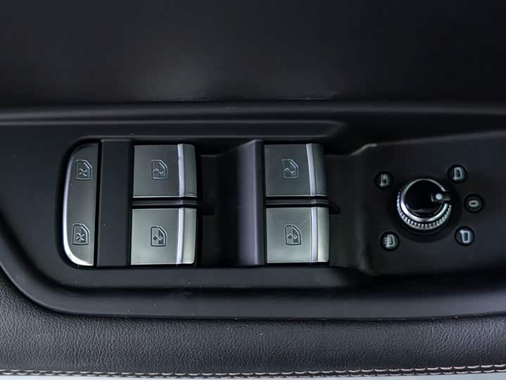 Audi A4L 2024 40 TFSI quattro RS — фото 15