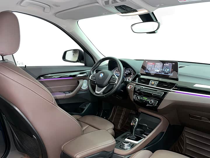 BMW X1 2021 s Drive 20 Li — фото 18
