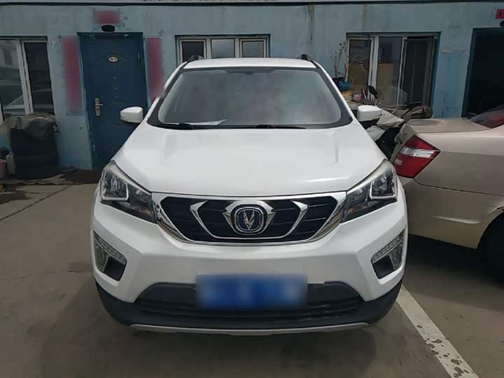 Changan CS15 2016 1.5 L AT — фото 3
