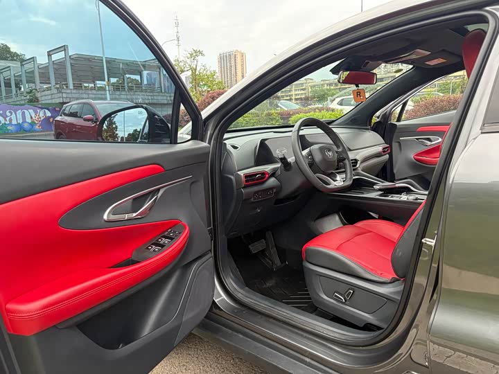 Changan UNI-T 2020 1.5 T Premium — фото 11