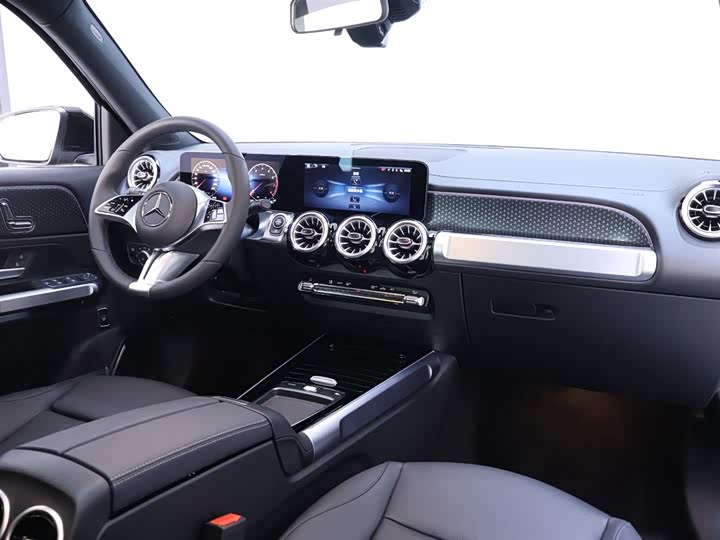 Mercedes-Benz GLB 2025 GLB 220 — фото 19