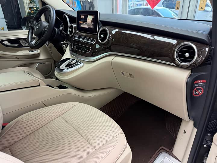 Mercedes-Benz V-Class 2017 V 260 — фото 48