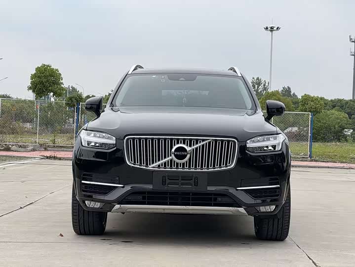 Volvo XC90 2018 T 6 7 — фото 3