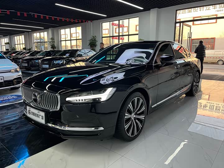 Volvo S90 2022 B 5