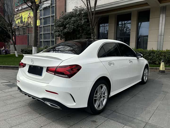 Mercedes-Benz A-Class 2021 A 200 L — фото 10