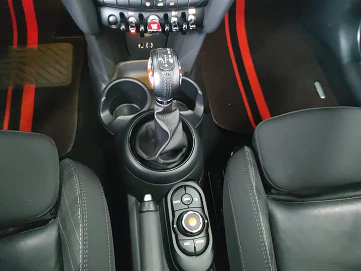 MINI Hatch — фото 16