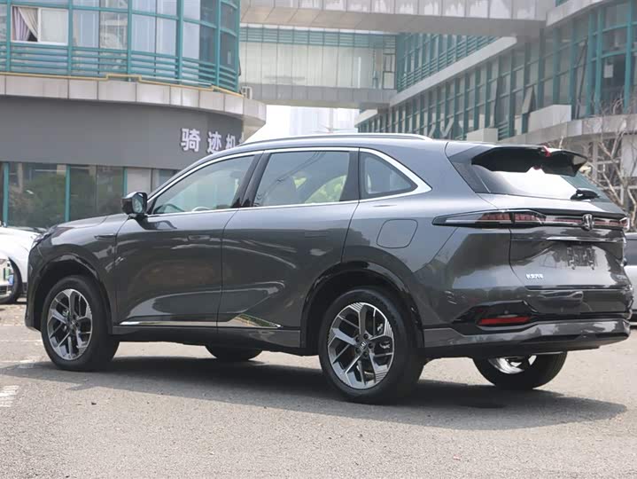 Changan CS75 PLUS 2025 1.5 T — фото 6