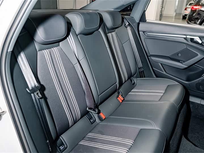 Audi A3 2024 A 3 L Limousine 35 TFSI Sport — фото 21