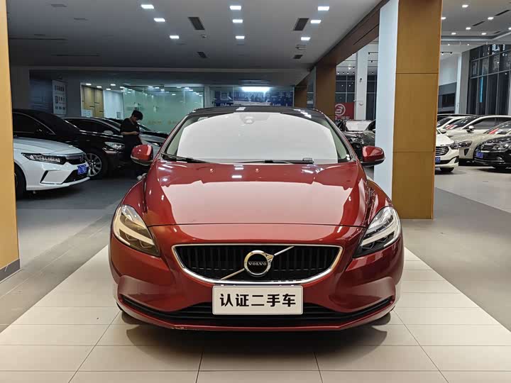 Volvo V40 2018 T 3 — фото 3