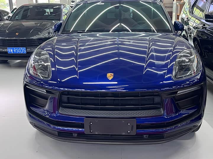 Porsche Macan 2022 Macan 2.0 T — фото 2