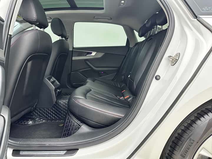 Audi A4L 2019 40 TFSI VI — фото 4