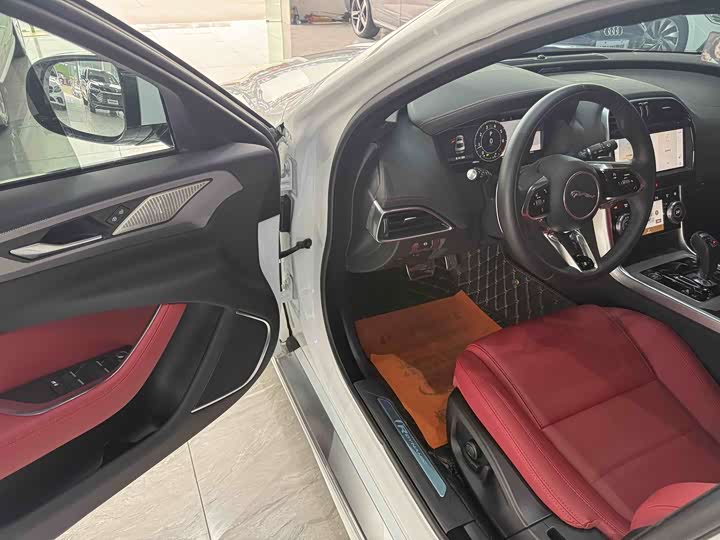 Jaguar XEL 2024 2.0 T 250 PS R-DYNAMIC S — фото 10